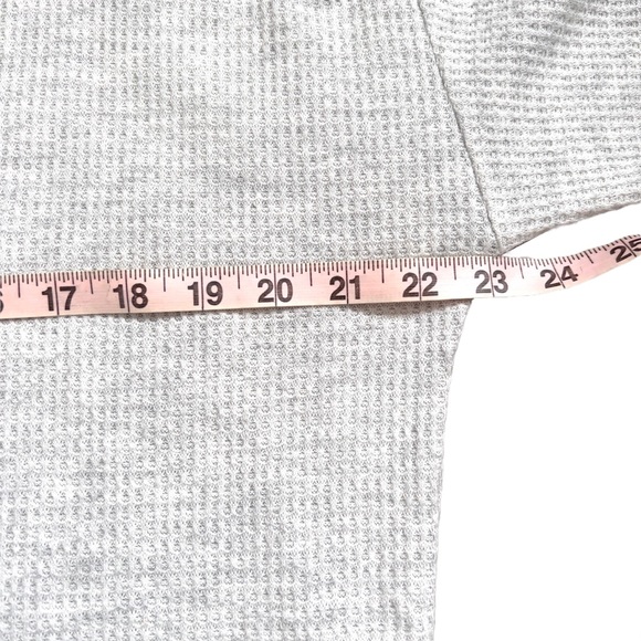 Lou Grey Waffle Shirttail Top - Picture 7 of 8